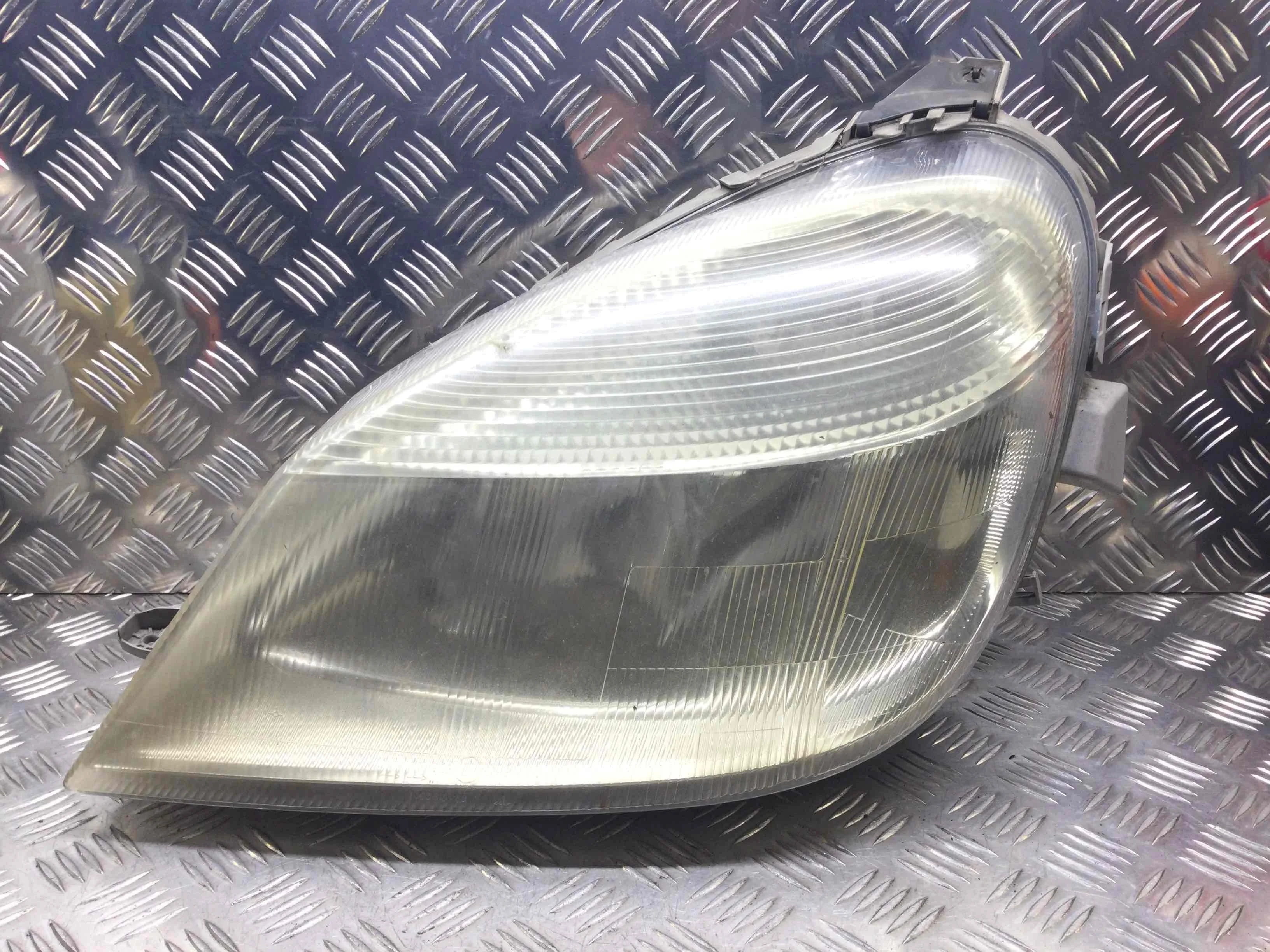 Фара левая Mercedes Vaneo W414 2001-2005 бензин 1.9 i Механика Минивэн