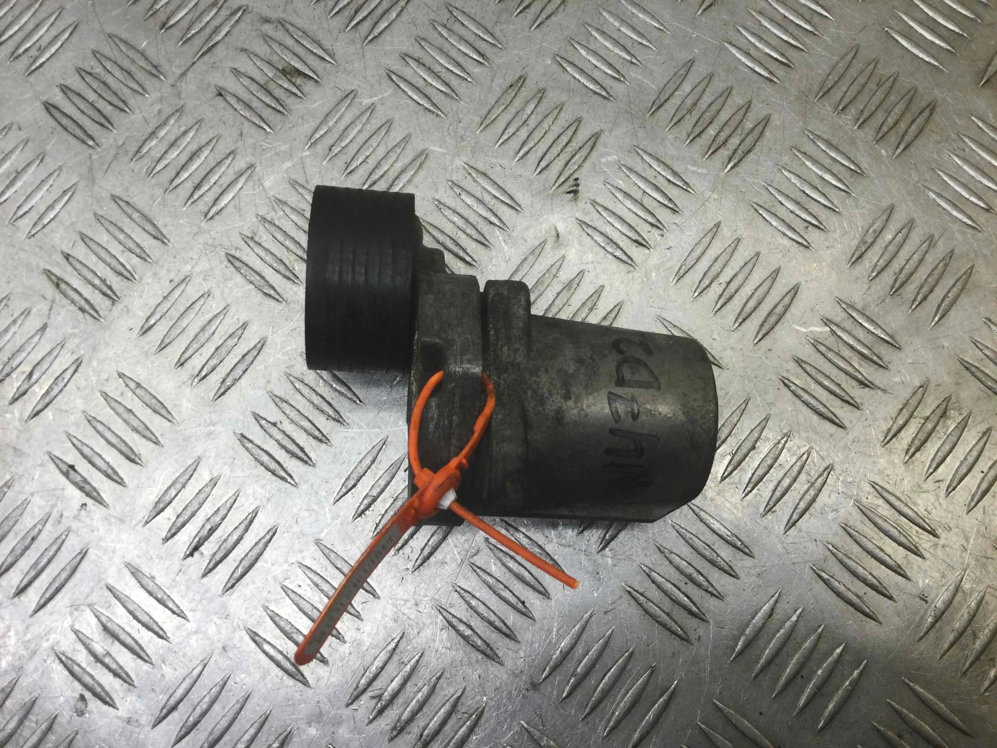 Натяжитель ремня генератора BMW 3-Series 3-Series E90/E91/E92/E93 2005 - 2010 дизель 2.0 TDI Механика Седан