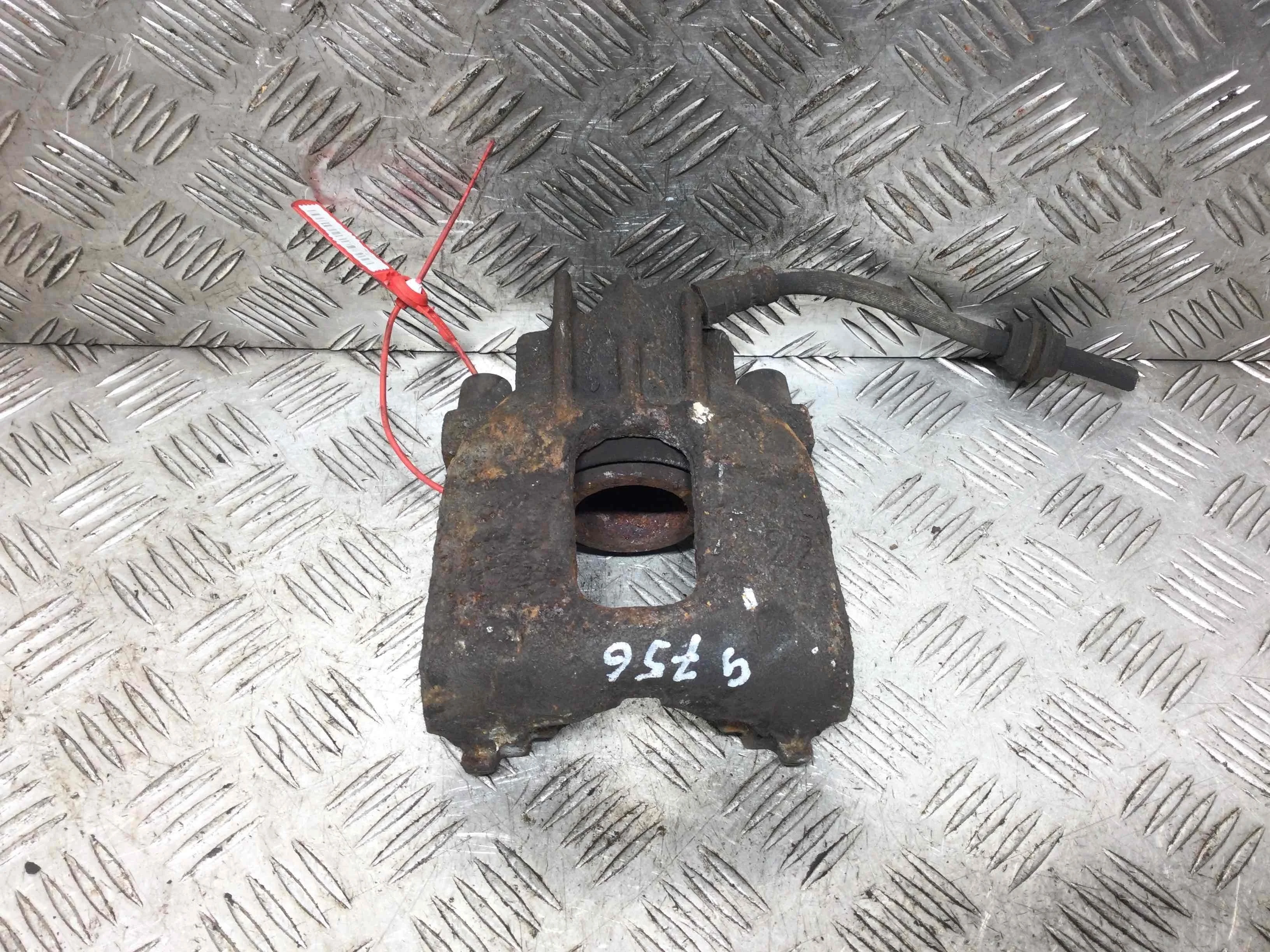 Суппорт передний левый Ford Focus 1 поколение [рестайлинг] (2001-2005) дизель 1.8 TDCi Механика Универсал