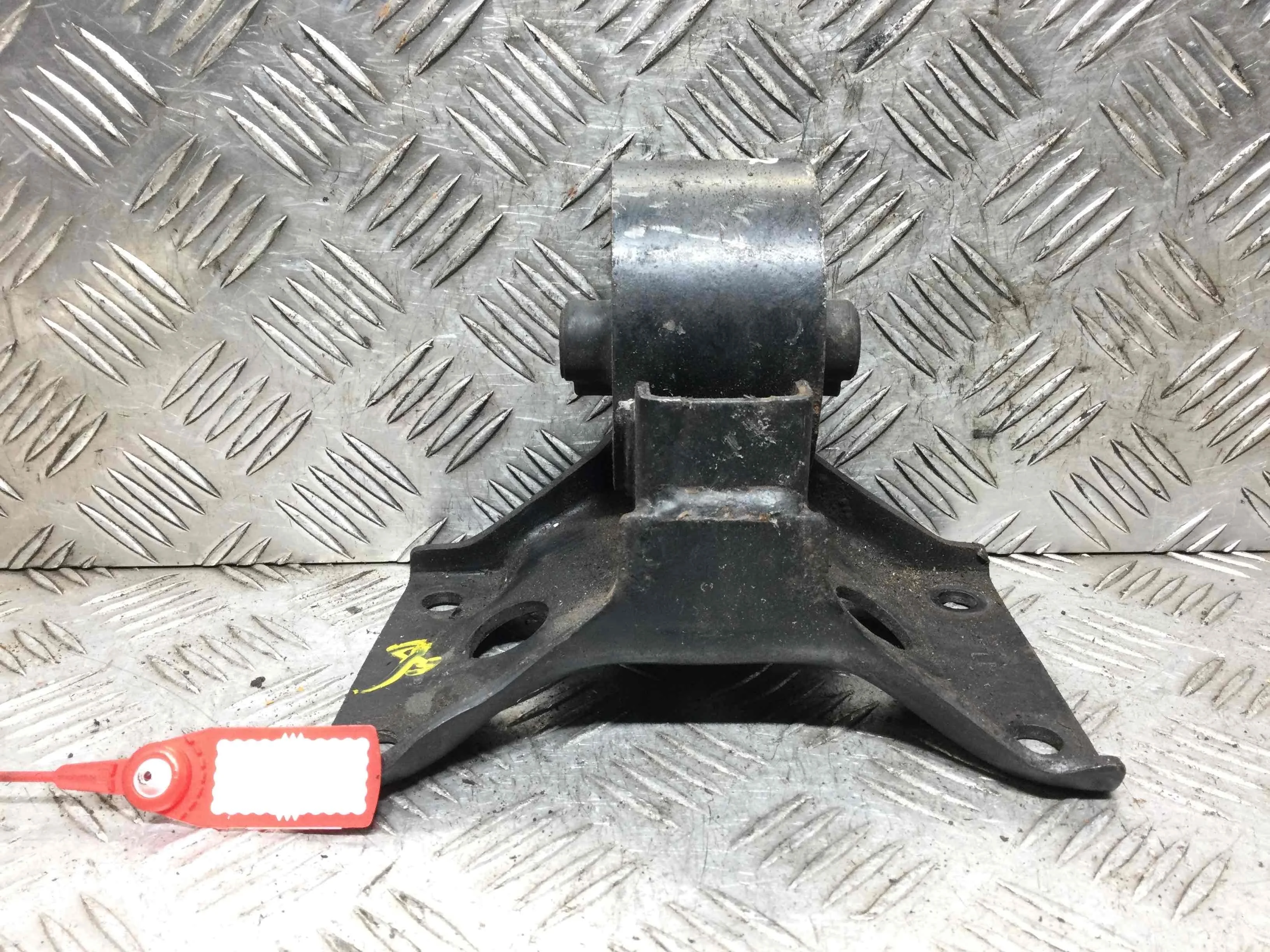 Подушка крепления КПП Nissan Almera N16 (2000-2003) бензин 1.5 i Механика Х/б