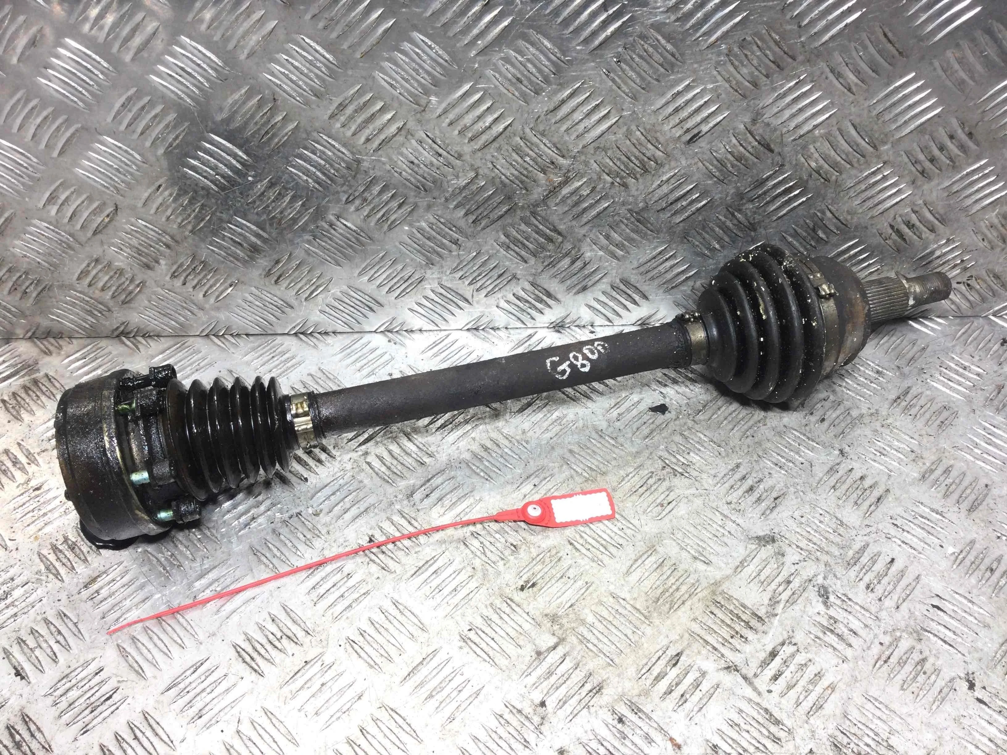 Полуось передняя левая (приводной вал, ШРУС) Audi A3 8L (1996-2000) бензин 1.6 i Механика Х/б