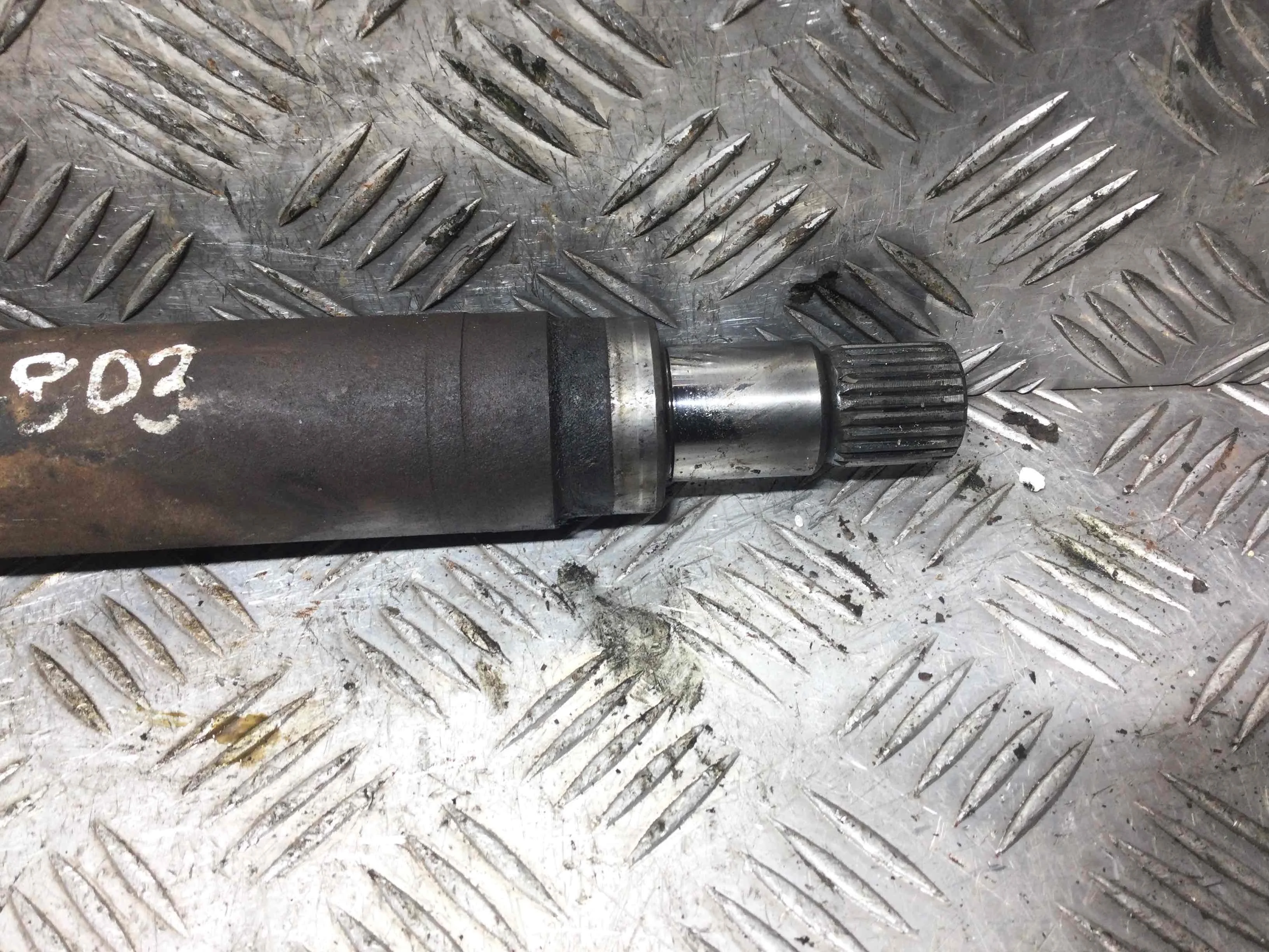 Полуось передняя правая (приводной вал, ШРУС) Ford Focus 1 поколение [рестайлинг] (2001-2005) бензин 1.8 i Механика Универсал