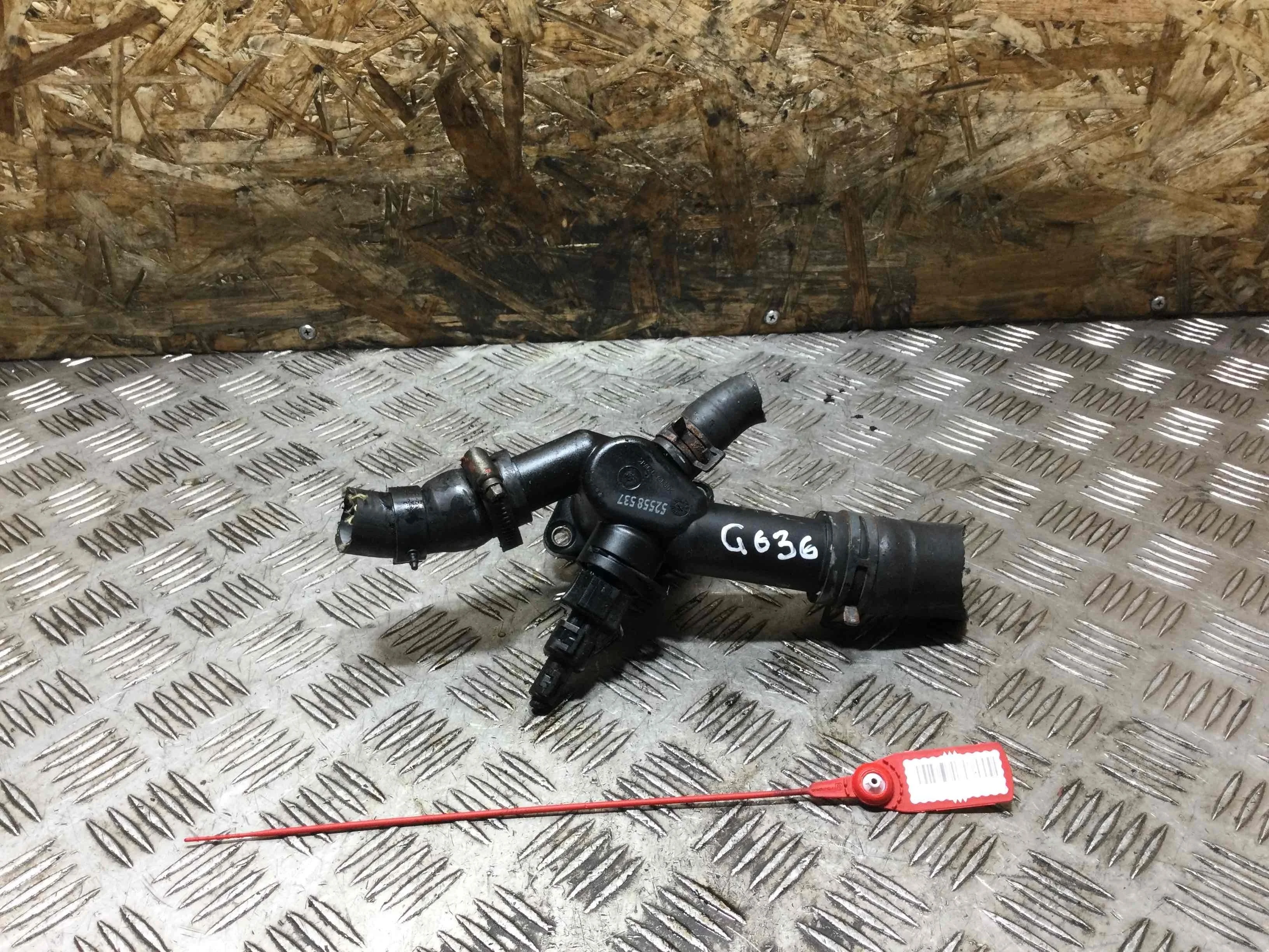 Корпус термостата Volkswagen Golf 4 поколение (1997-2004) бензин 1.6 i Автомат Х/б