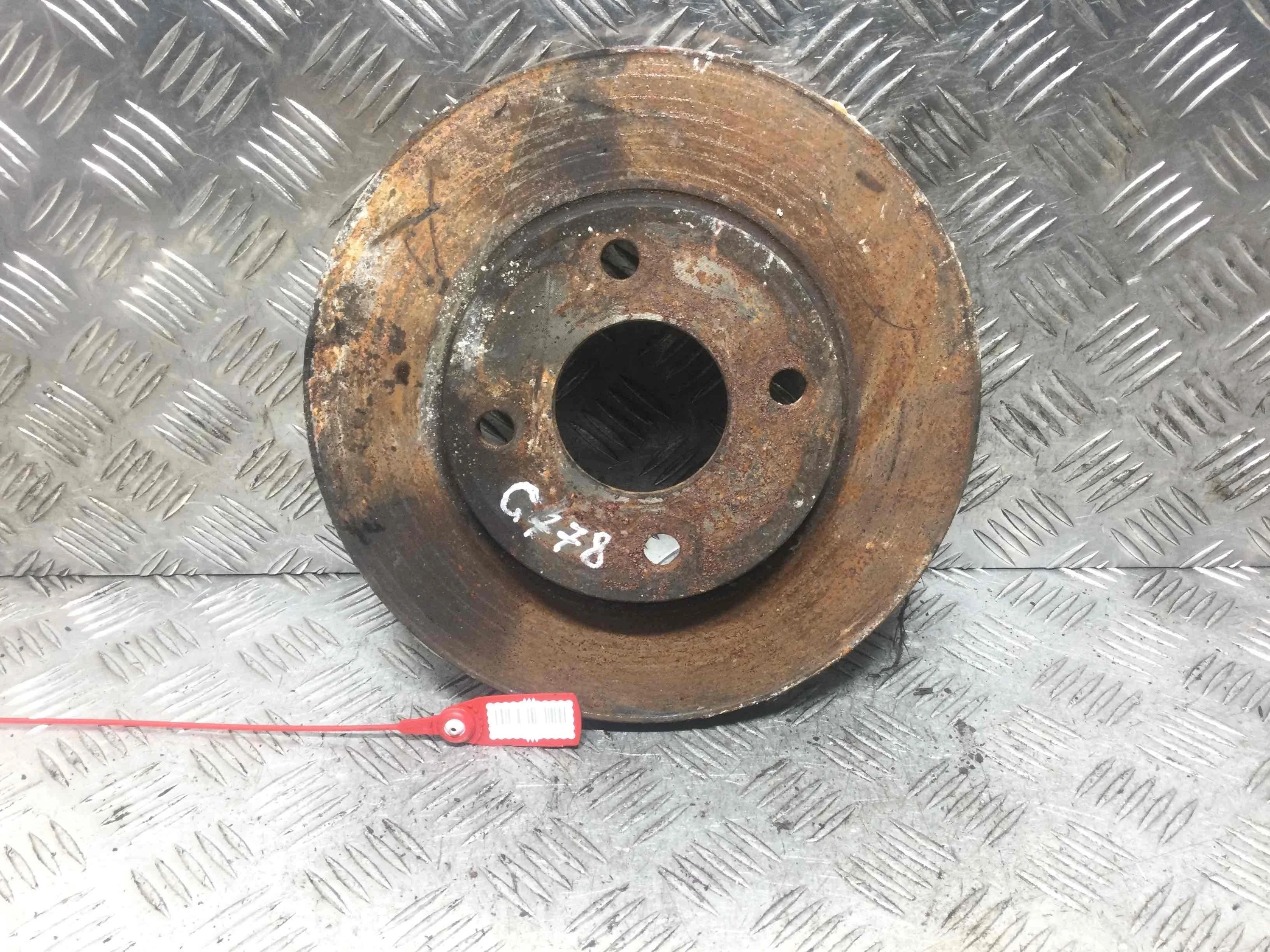 Диск тормозной передний Ford Focus 1 поколение [рестайлинг] (2001-2005) бензин 1.6 i Механика Х/б