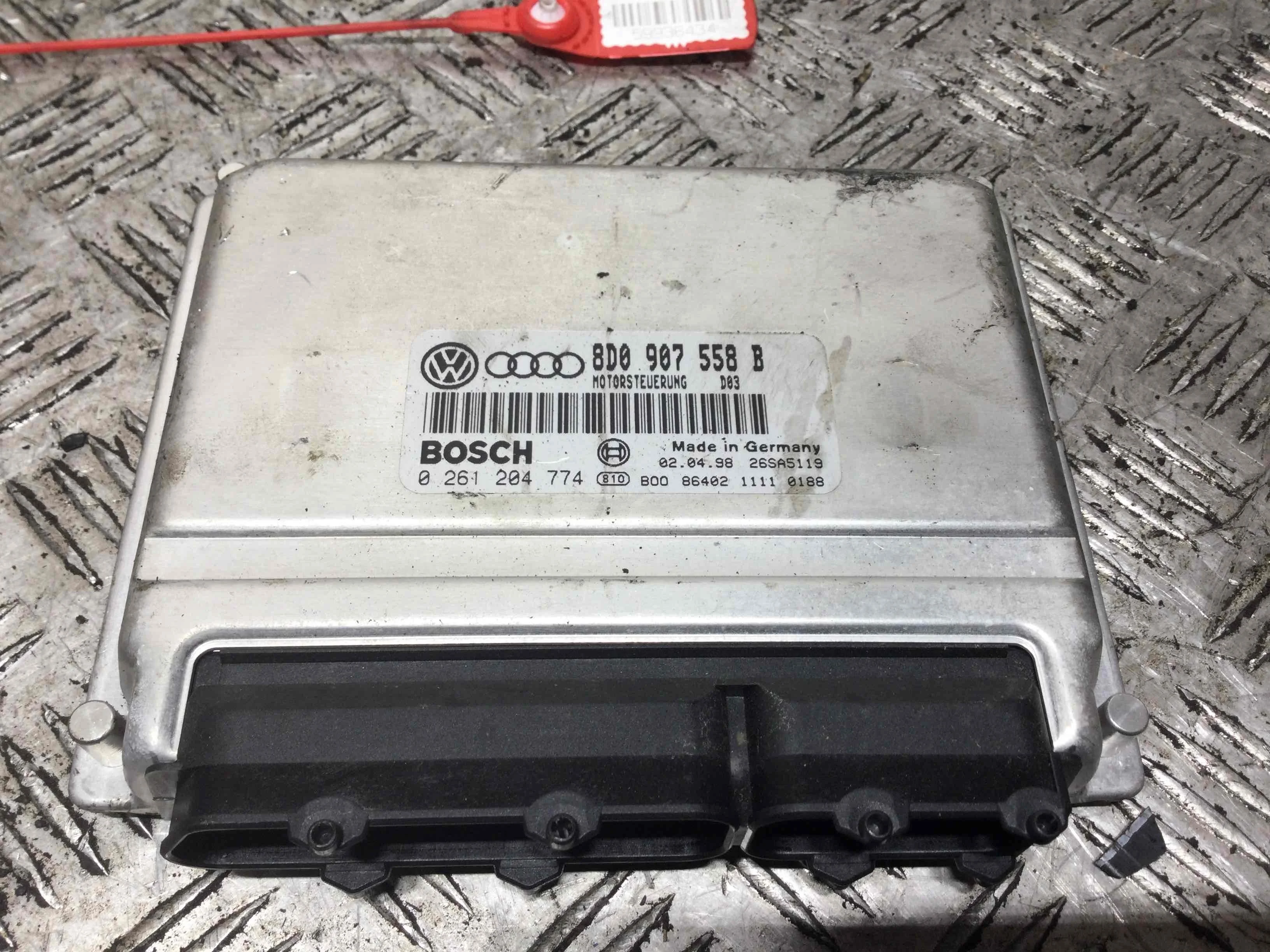 Блок управления двигателем Audi A4 B5 (1994-1999) бензин 1.8 i Механика Седан