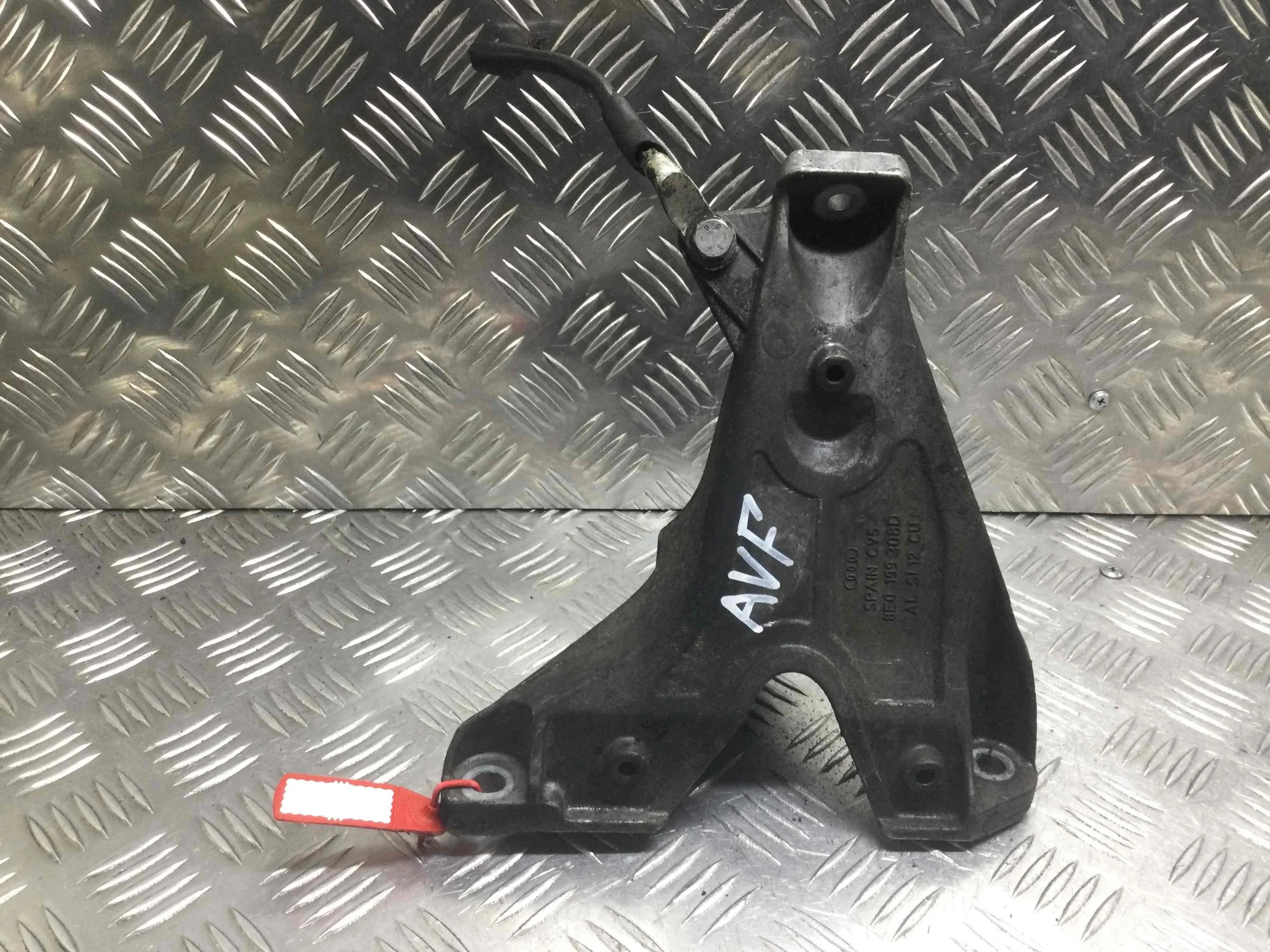 Кронштейн двигателя Volkswagen Passat B5+ [рестайлинг] (2000-2005) дизель 1.9 TDI Механика Седан