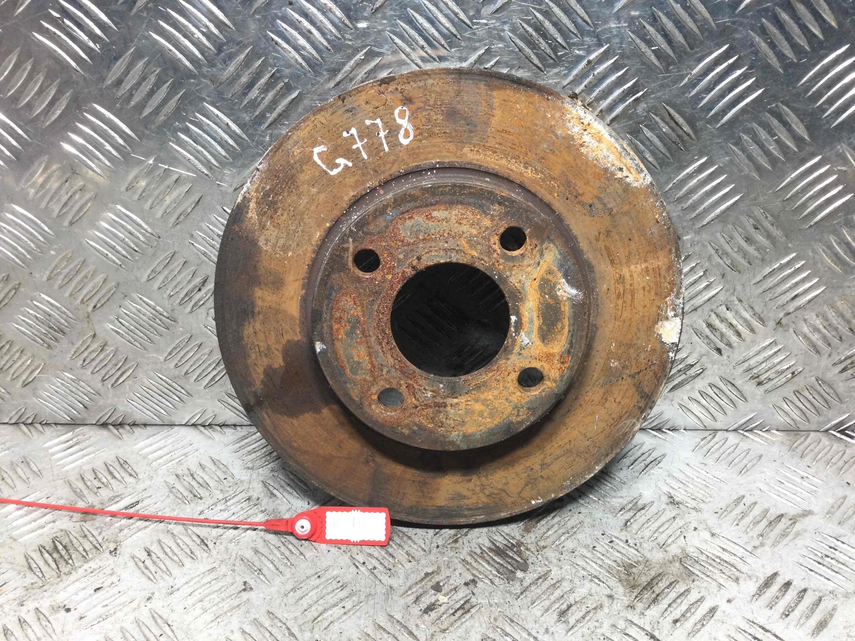 Диск тормозной передний Ford Focus 1 поколение [рестайлинг] (2001-2005) бензин 1.6 i Механика Х/б