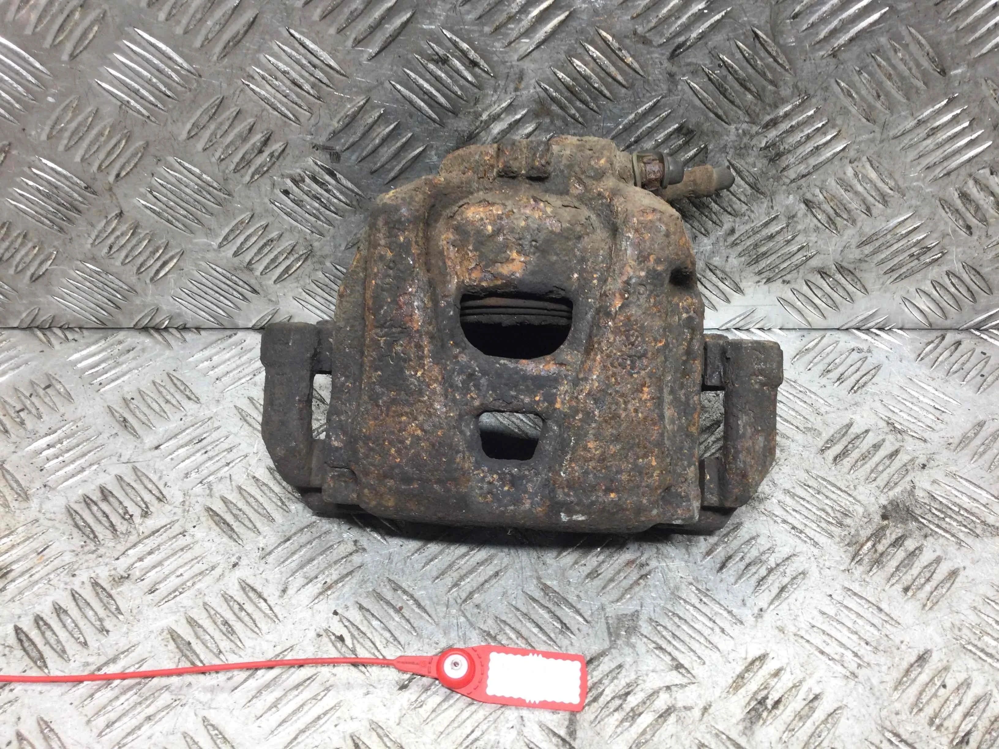 Суппорт передний правый Audi A4 B8/8K (2007-2011) дизель 2.0 TDI Механика Универсал