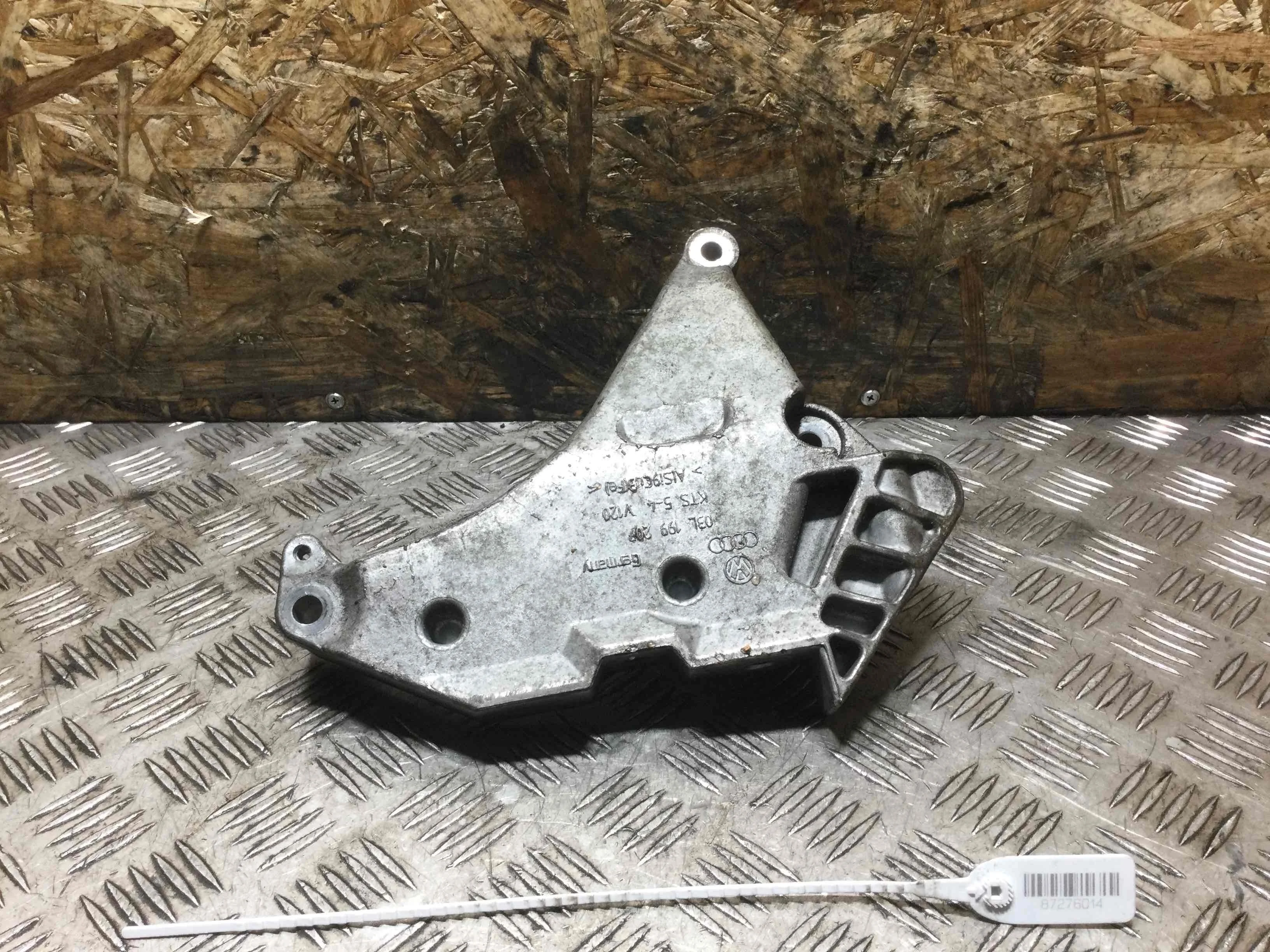 Кронштейн двигателя Volkswagen Golf 6 поколение (2008-2015) дизель 2.0 TDI Механика Х/б