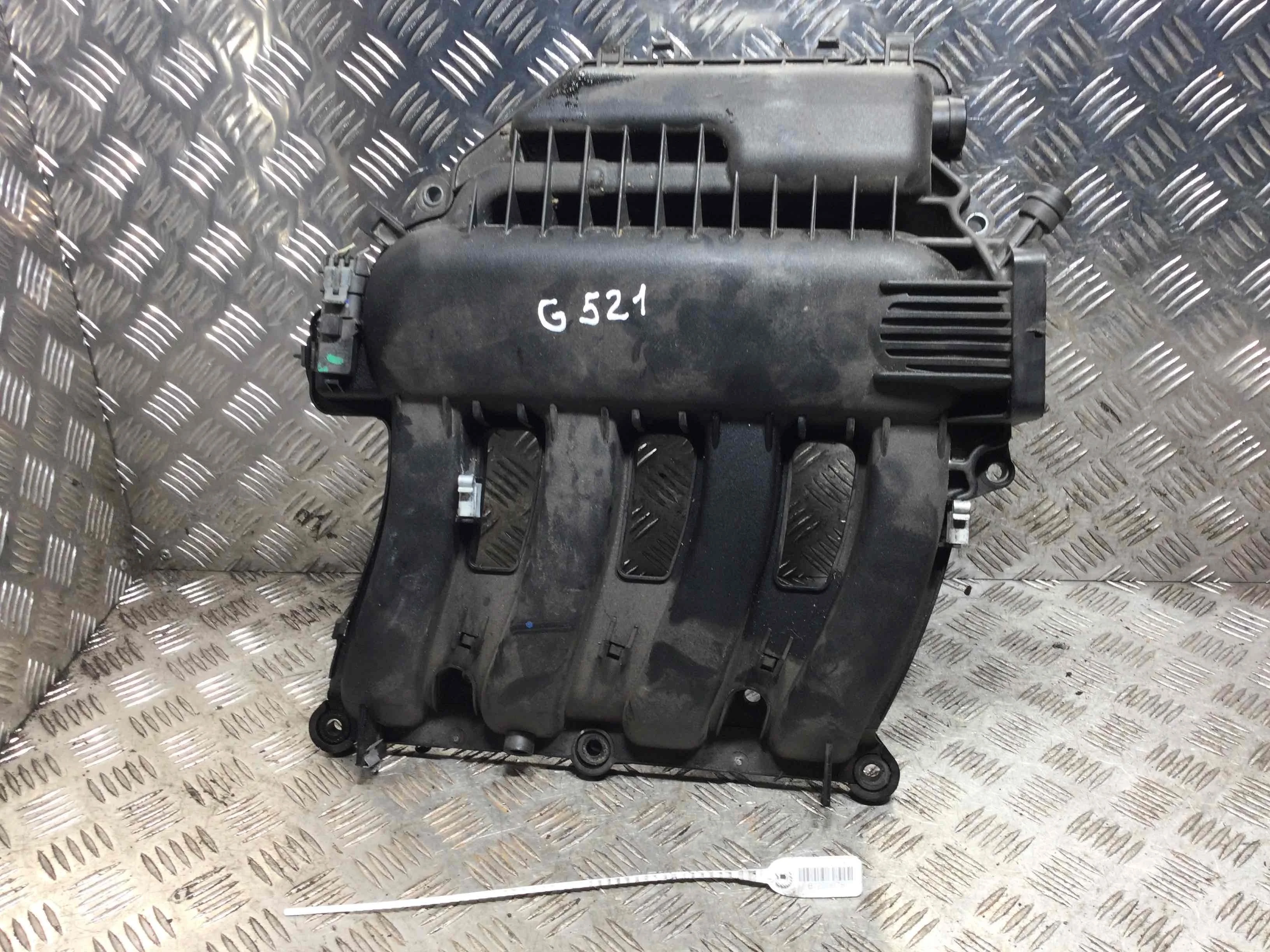 Коллектор впускной Renault Megane Megane II (KM,LM) 2003 - 2009 бензин 2.0 i Механика Х/б