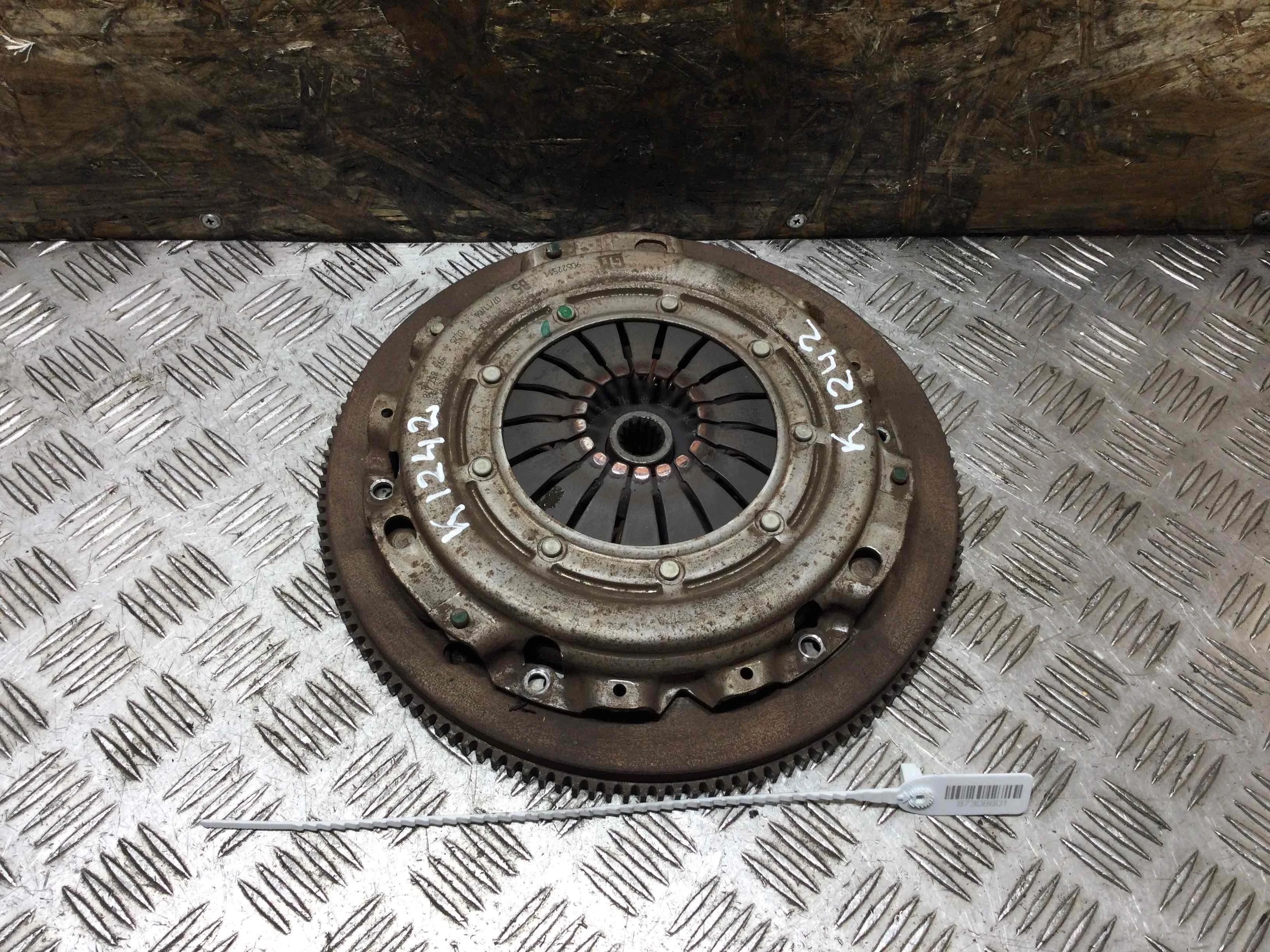 Маховик Opel Astra H 2004-2007 бензин 1.4 i Механика Х/б