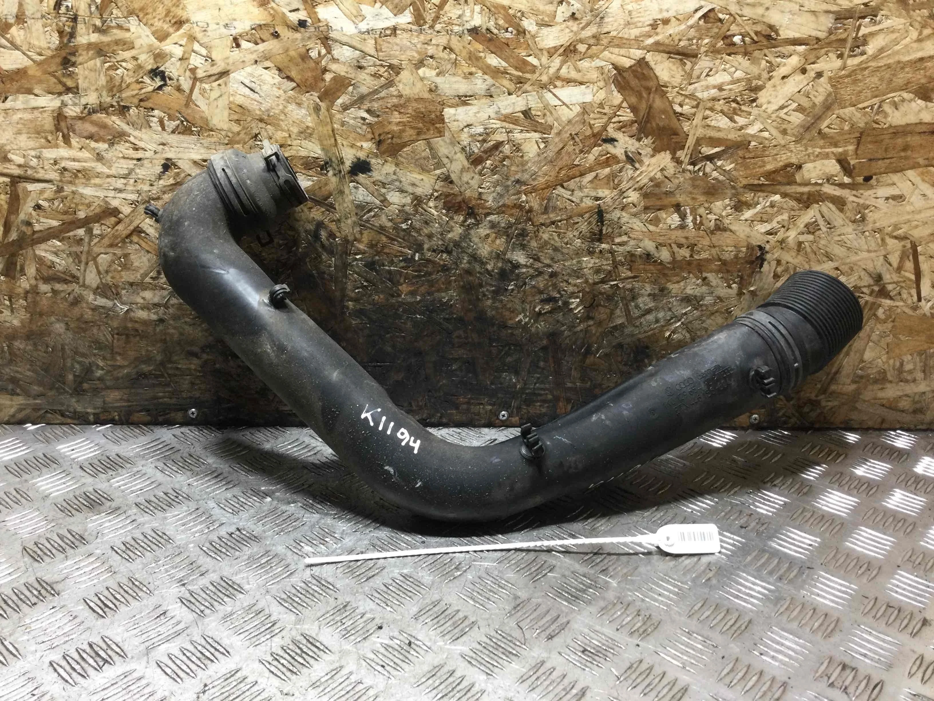 Патрубок воздушного фильтра Volkswagen Golf Plus 1 поколение (2005-2009) дизель 1.9 TDI Механика Х/б