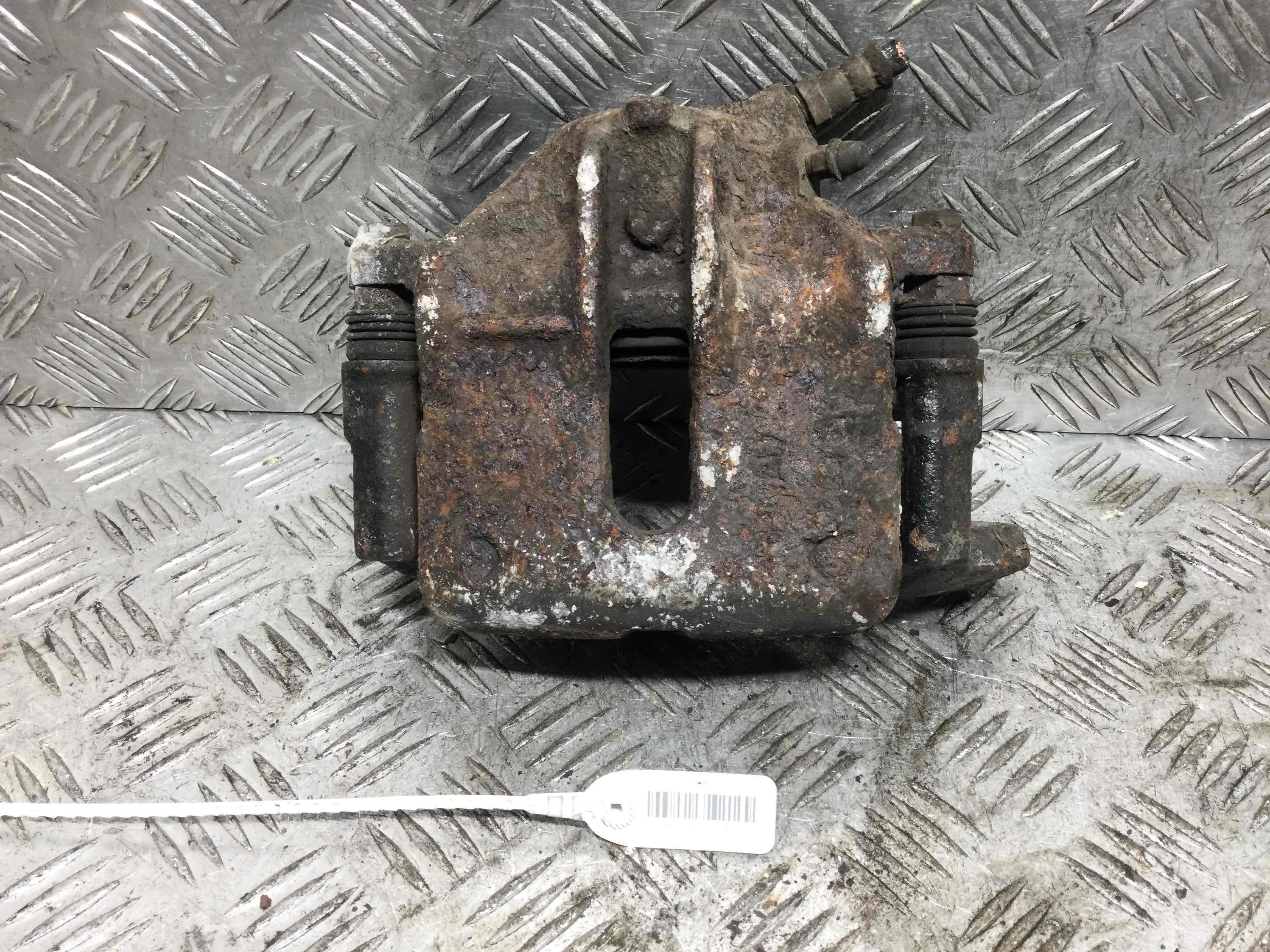 Суппорт передний левый Renault Scenic 1 поколение [рестайлинг] (1999-2003) бензин 1.6 i Механика