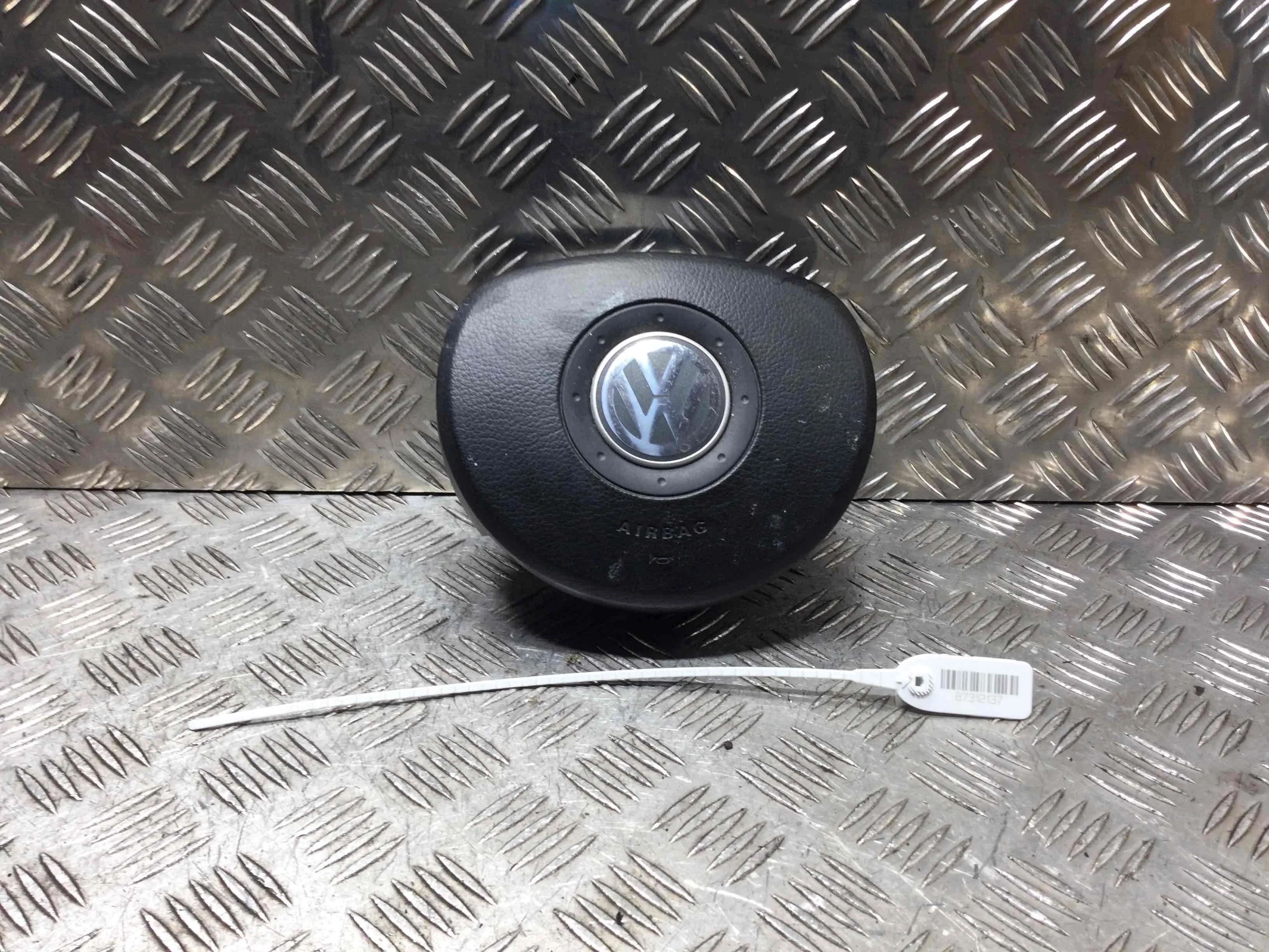 Подушка безопасности водителя Volkswagen Polo 4 поколение (2001-2005) бензин 1.4 i Механика