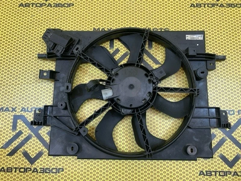 Вентилятор охлаждения радиатора Renault SANDERO 2016 B52