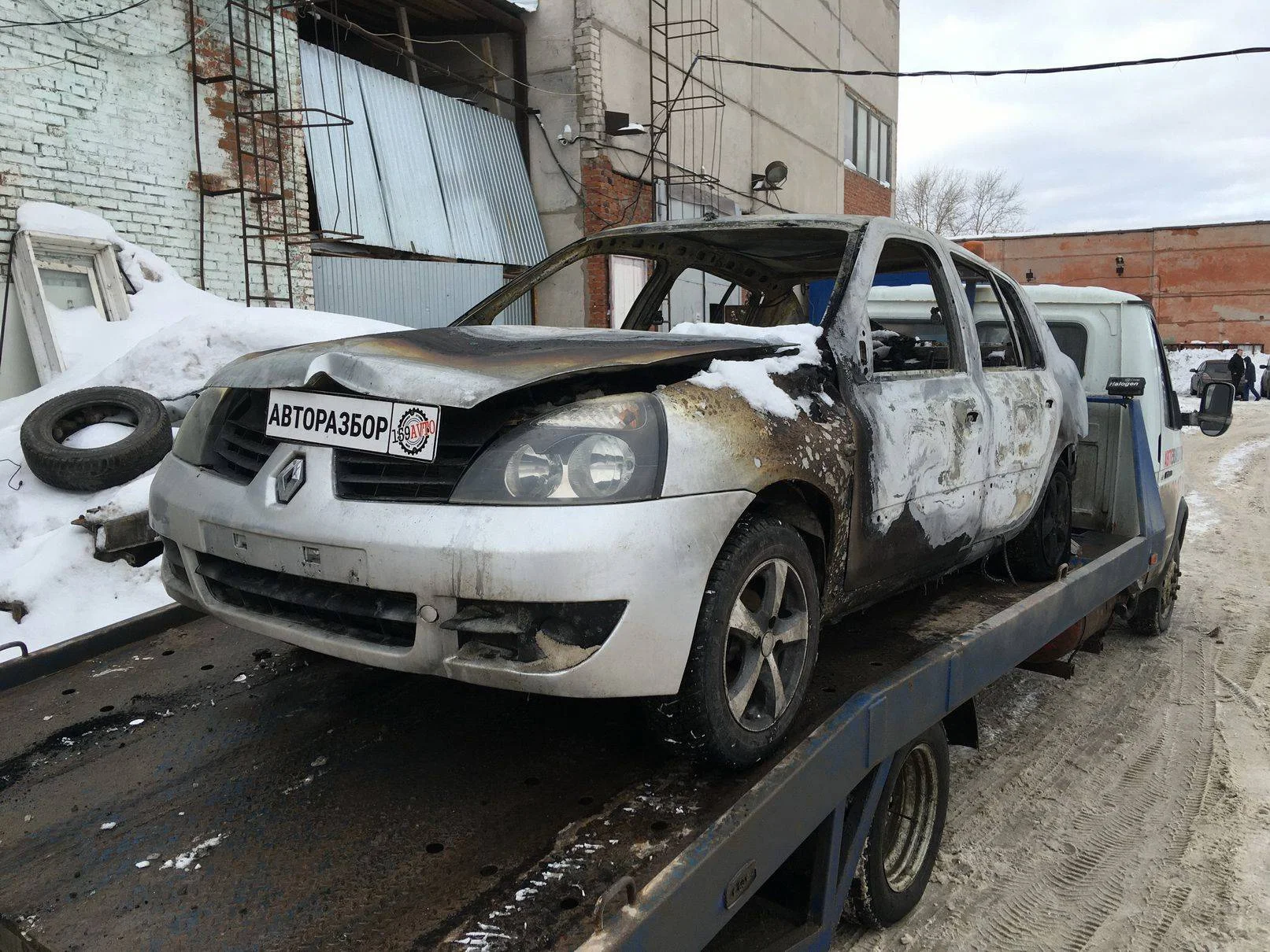 Продажа Renault Symbol 1.4 (75Hp) (K7J 700) FWD MT по запчастям