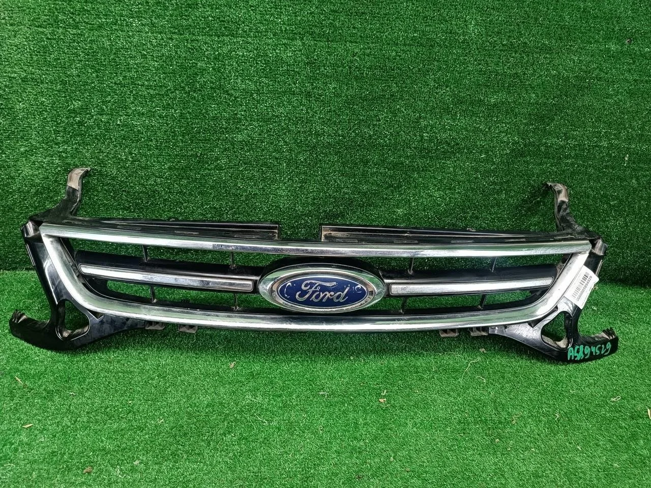 Решетка радиатора Ford Mondeo 4 (2010-2014)