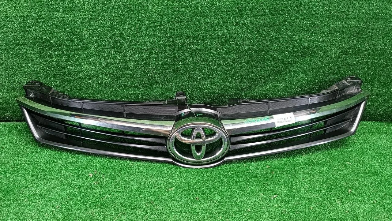 Решетка радиатора Toyota Camry Xv50 (2014-2017)