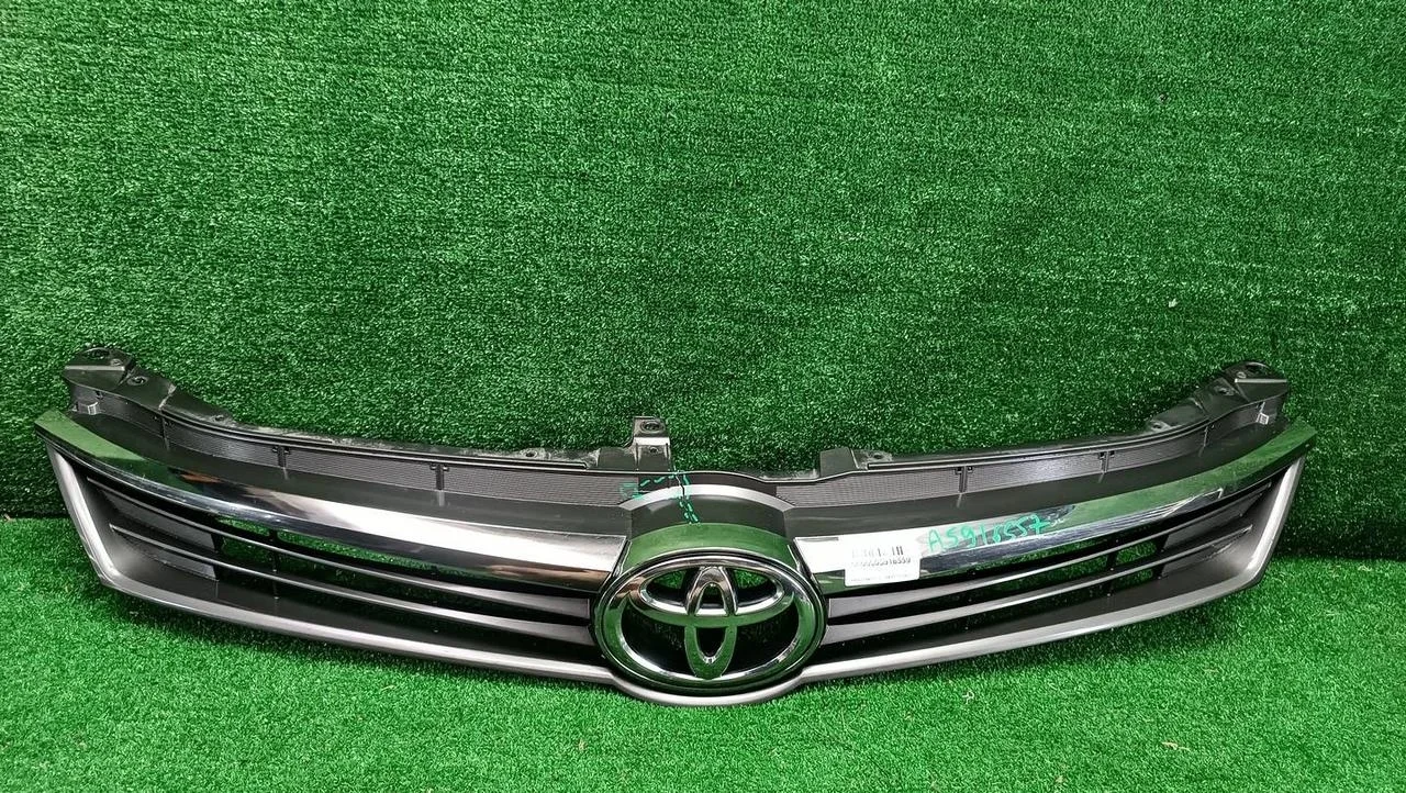 Решетка радиатора Toyota Camry Xv50 (2014-2017)