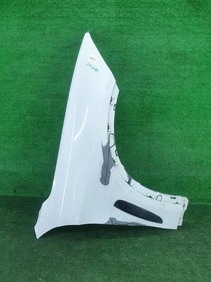 Крыло переднее правое Bmw X6 F16 (2014-2020)