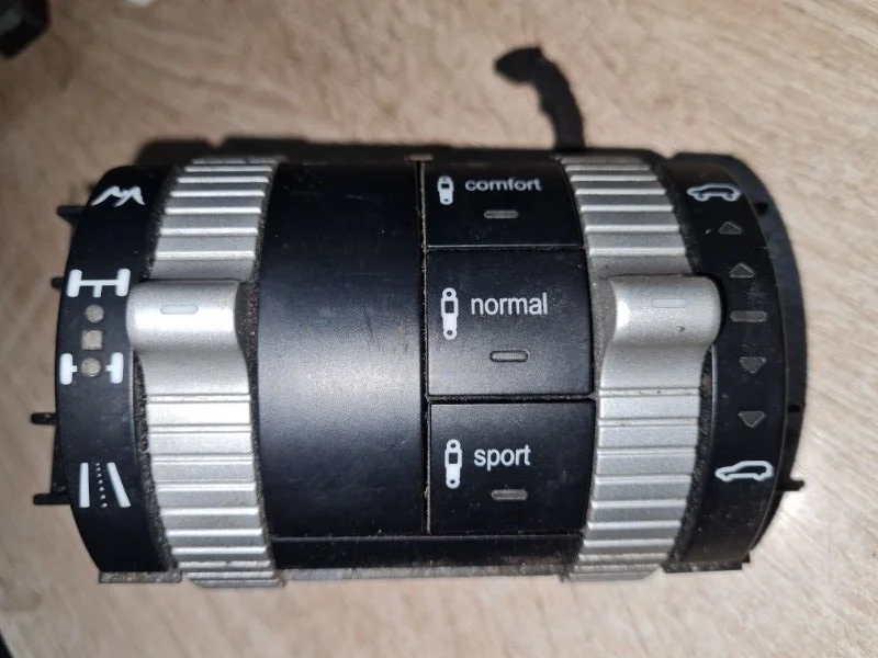 Блок управления пневмоподвеской Porsche Cayenne Turbo 2004 955