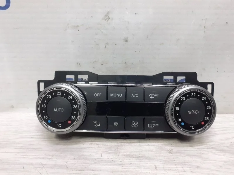 Блок управления климатом Mercedes-Benz Glk A2048300590 X204 3.0