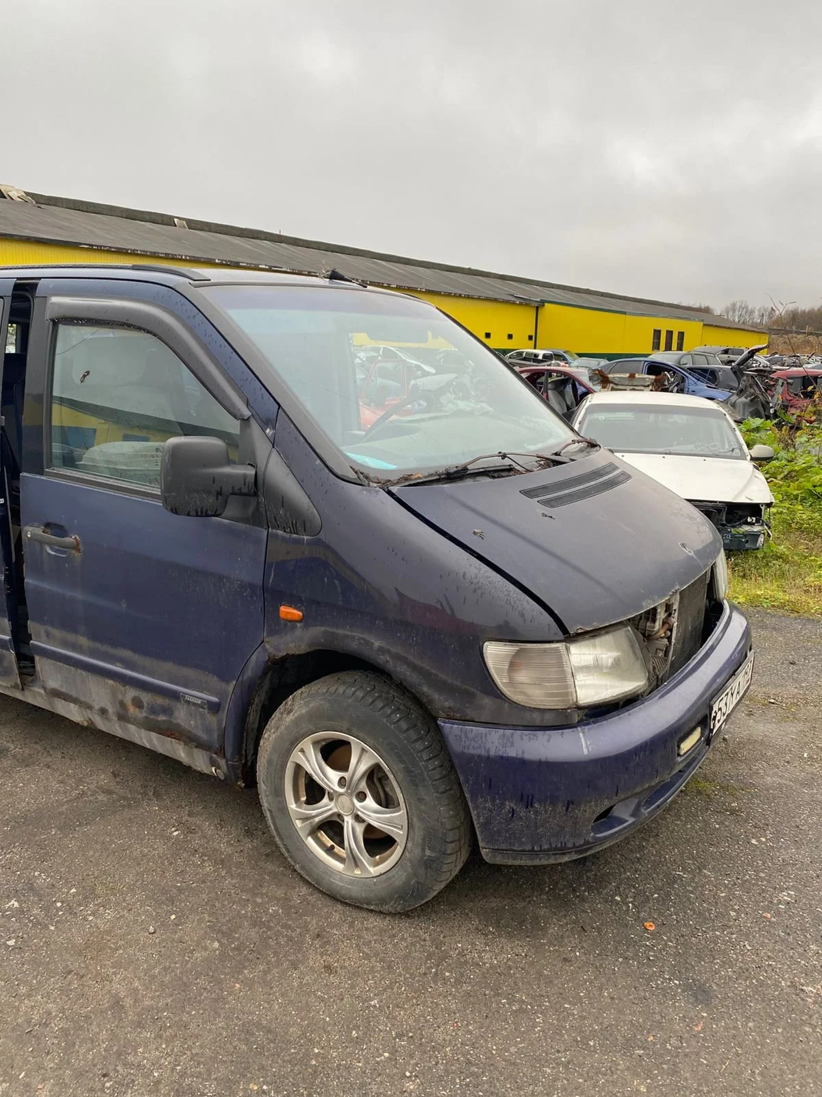 Продажа Mercedes-Benz Vito 2.3D (98Hp) (601.970) FWD AT по запчастям