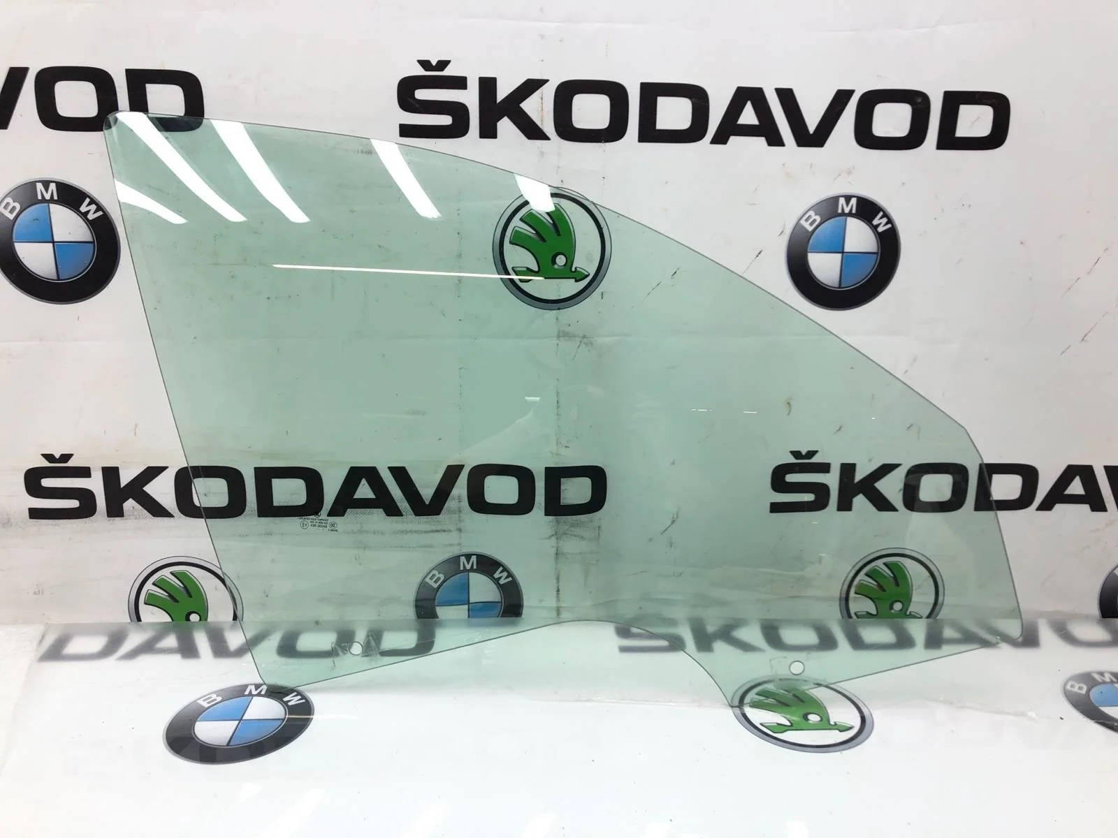Стекло двери Skoda Octavia Scout 2011 1Z0845202A A5 (1Z) 1.8 CDAB, переднее правое