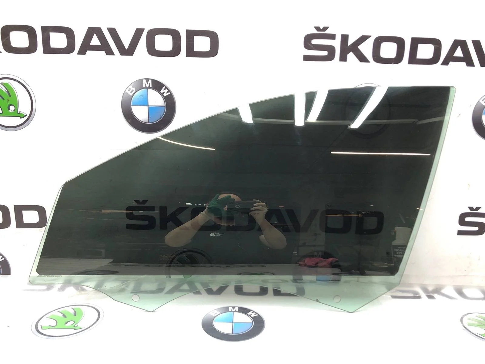 Стекло двери Skoda Octavia 2017 5E0845201A A7 (5E) 1.6 CWVA, переднее левое