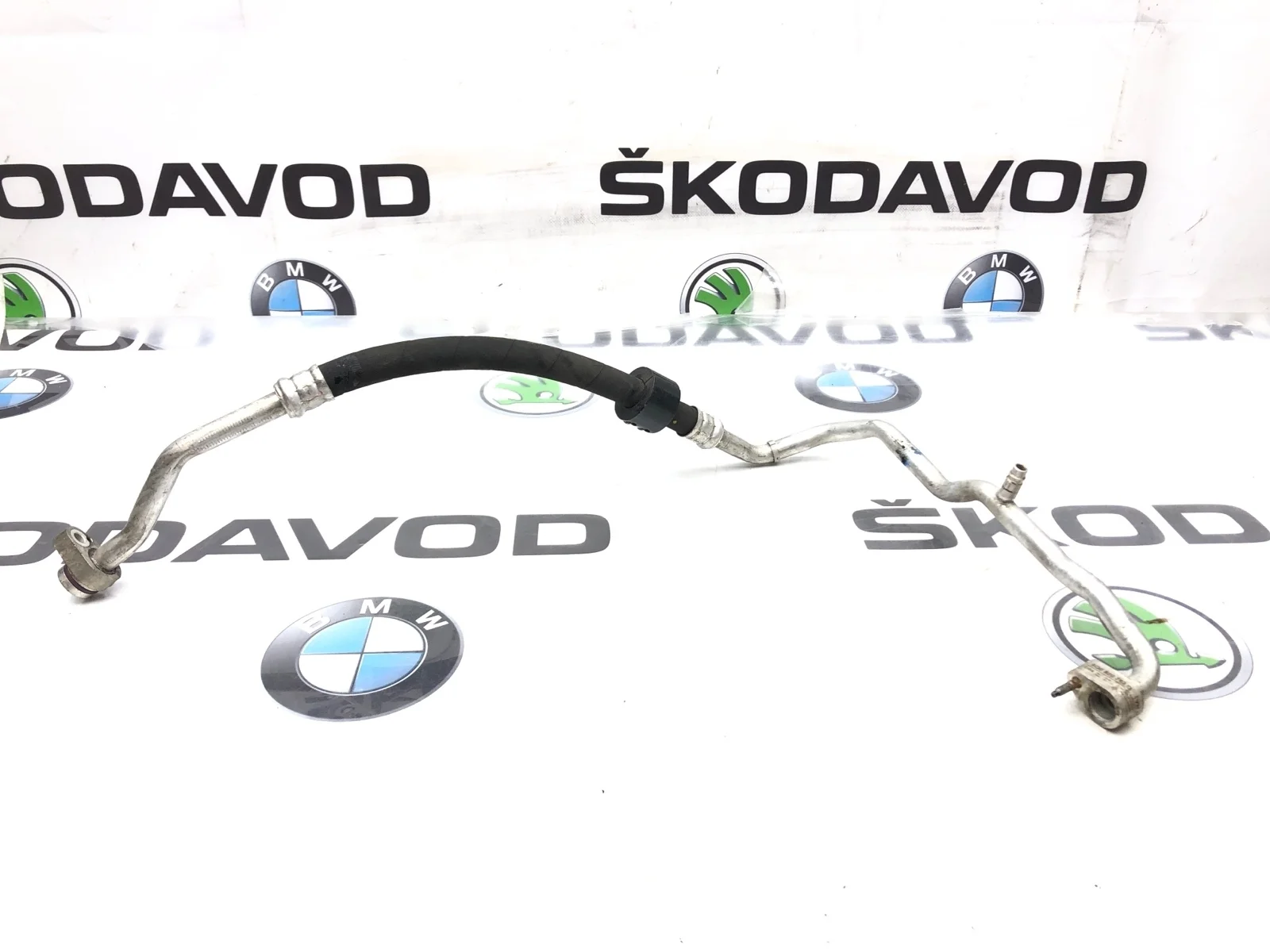 Трубка кондиционера толстая Skoda Octavia 2014 5Q0820743G A7 (5E) 1.6 TDI CLH