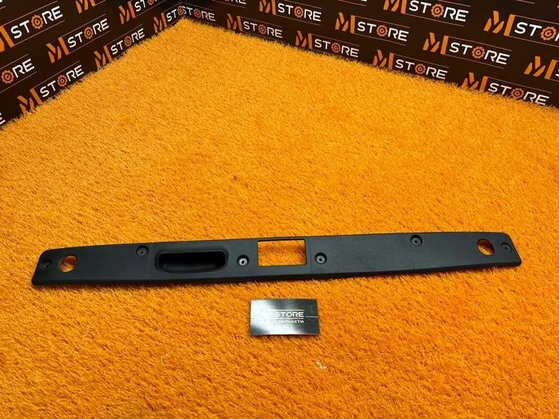 Накладка двери багажника Mercedes-Benz -class 2002 W211