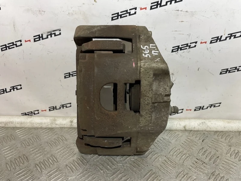 Суппорт тормозной Audi A6 Allroad 2007 4F0615124 С6 AUK, передний правый