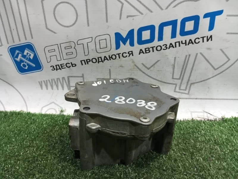 Насос вакуумный Audi A4 B8 CDH