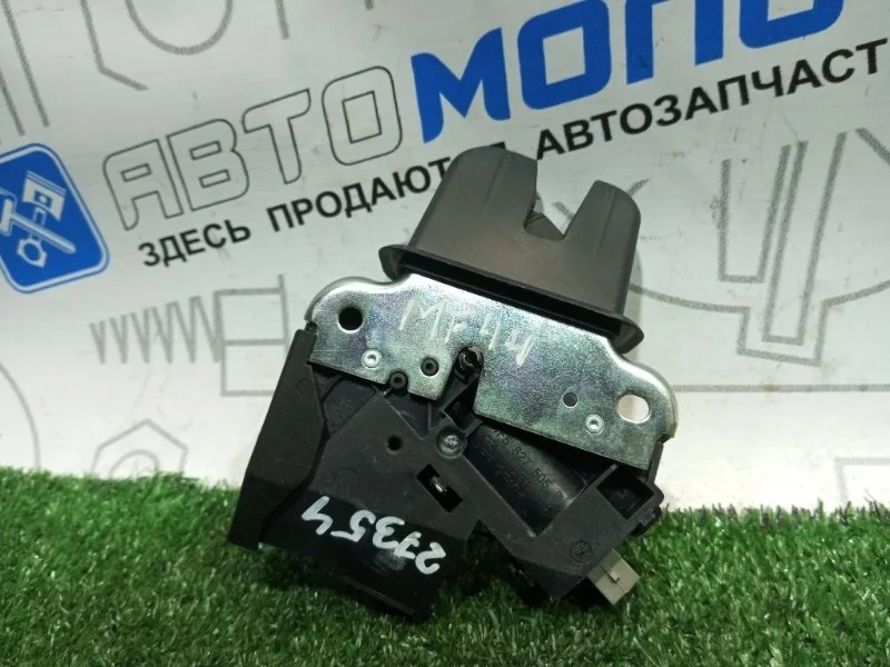 Замок багажника Audi A4 B8 CDH