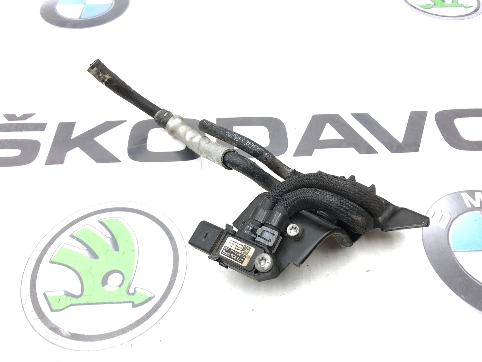 Датчик давления Volkswagen Passat 2015 076906051B B7 2.0 CFFB