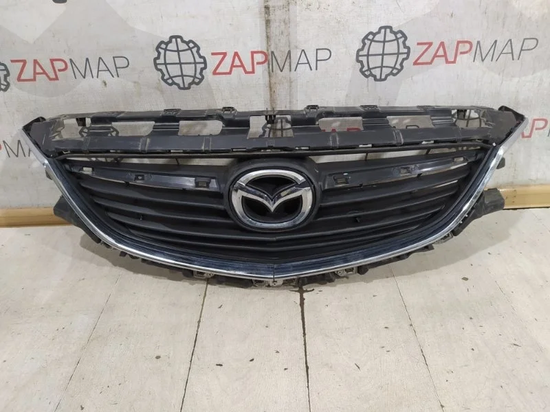 Решетка радиатора передняя Mazda 6 GJ 2012-2015
