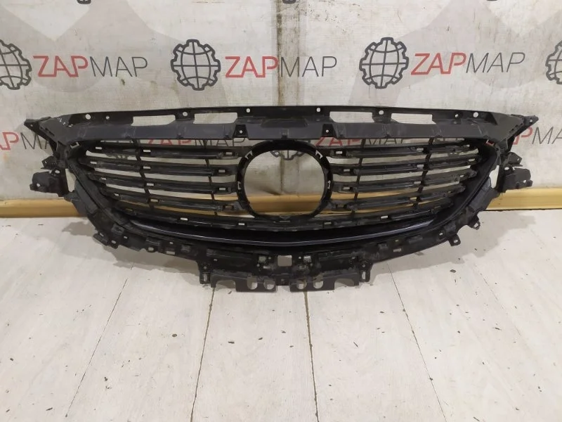 Решетка радиатора передняя Mazda 6 GJ 2015-2019