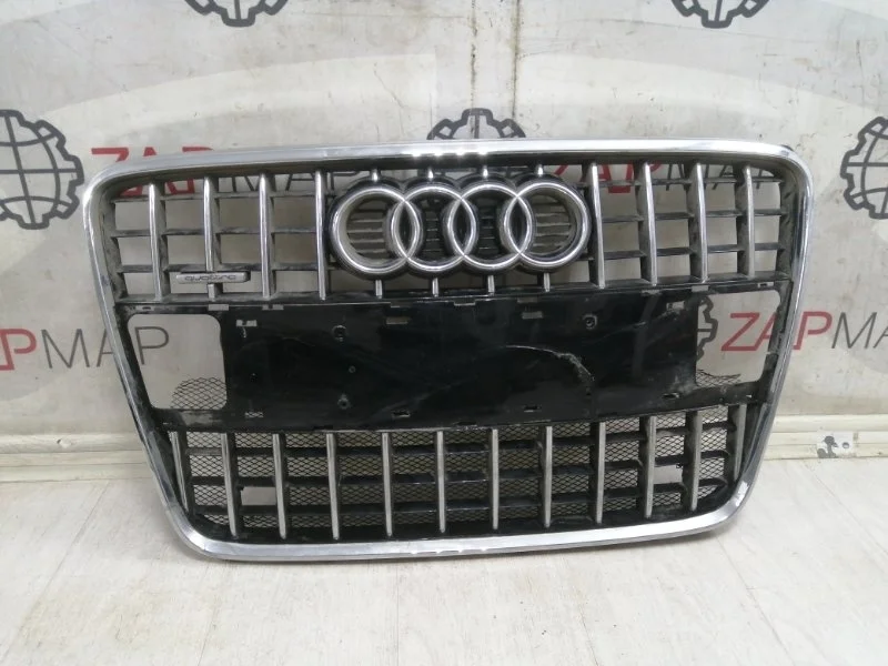 Решетка радиатора передняя Audi Q7 4L 2005-2015