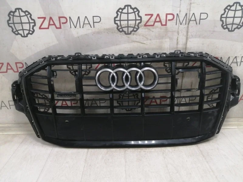 Решетка радиатора передняя Audi Q7 4M 2015-Нв