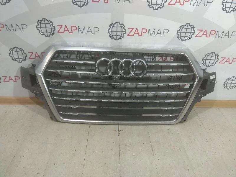 Решетка радиатора передняя Audi Q7 4M 2015-Нв
