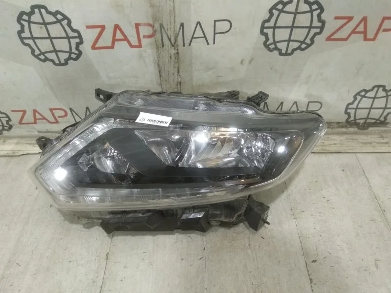 Фара передняя левая Nissan X-Trail 3 T32 2013