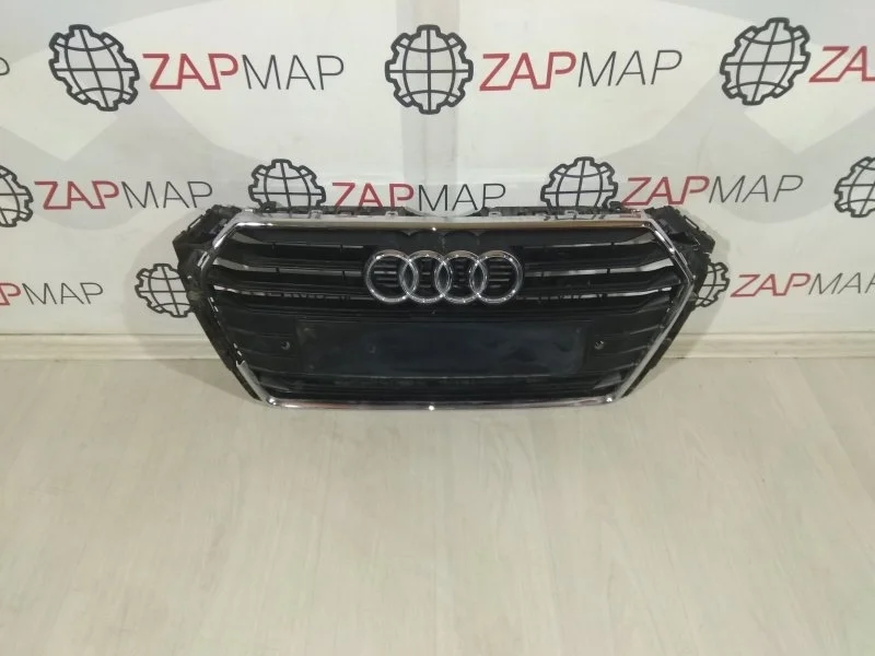 Решетка радиатора передняя Audi A4 B9 2015