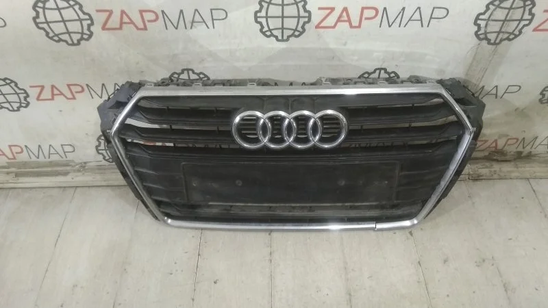 Решетка радиатора передняя Audi A4 B9 2015