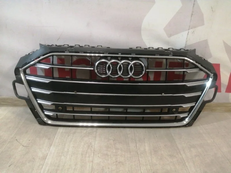 Решетка радиатора передняя Audi A4 B9 2015-2020