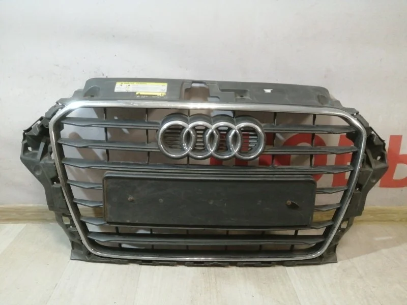 Решетка радиатора Audi A3 8V 2012-2018