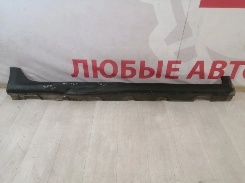 Накладка на порог правая Kia Rio 4 X-LINE