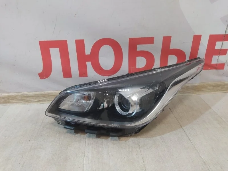 Фара передняя левая Kia Rio 4 FB 2016-2020