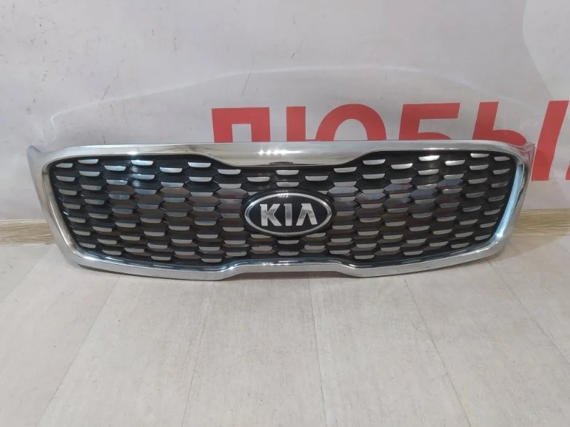 Решетка бампера передняя Kia Sorento 3 UM