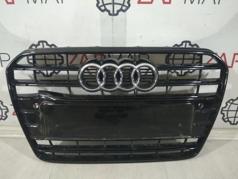 Решетка радиатора под парктроник передняя Audi A5