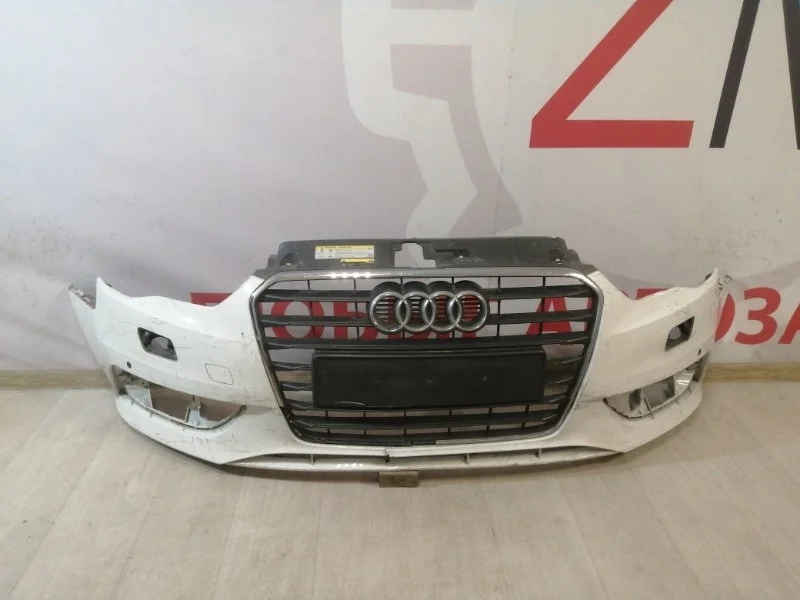 Бампер с решеткой радиатора передний Audi A3 8V